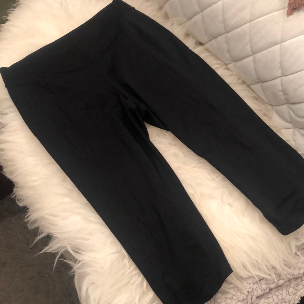 Ivy Park size small cropped leggings